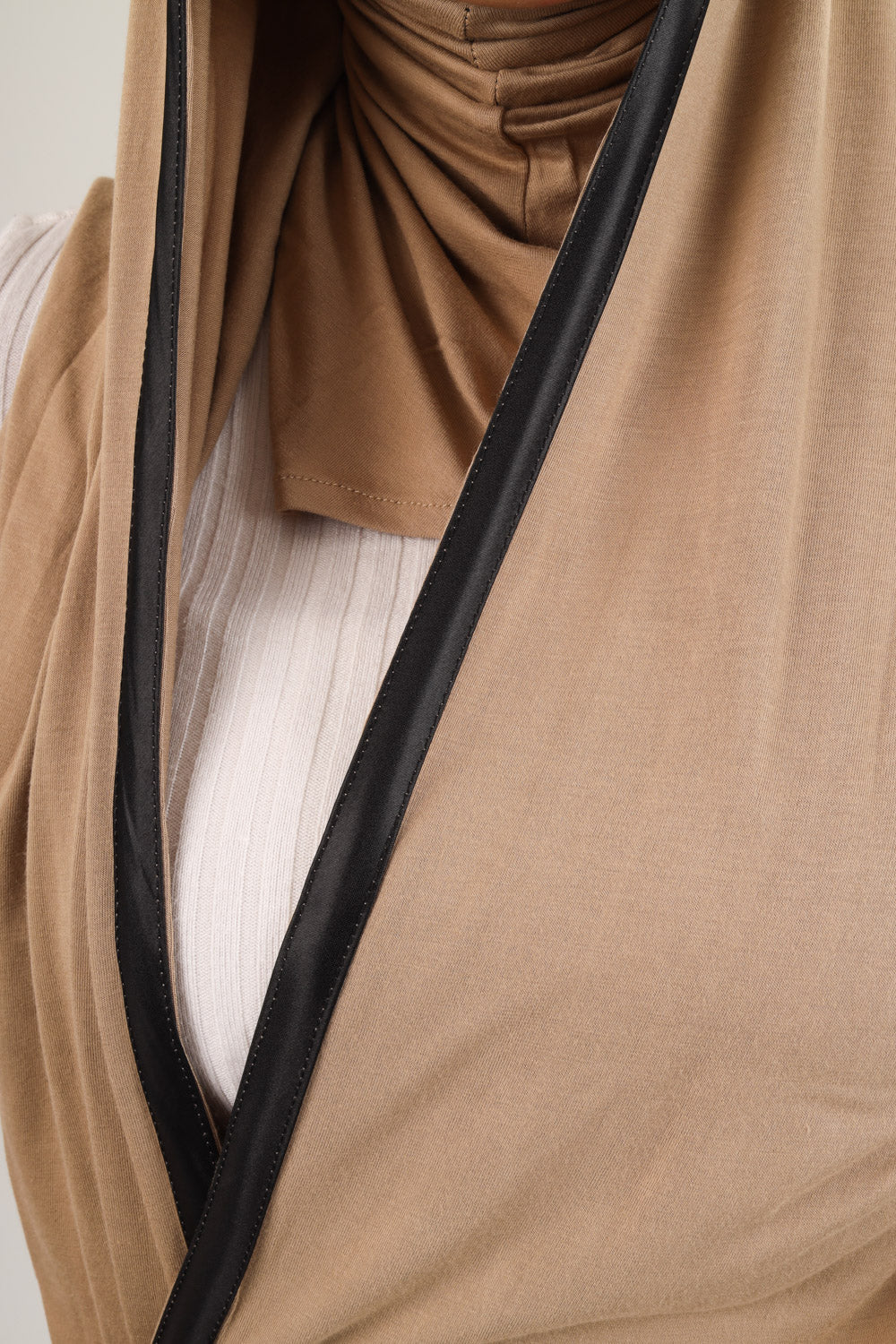 Cap Scarf cafe and black