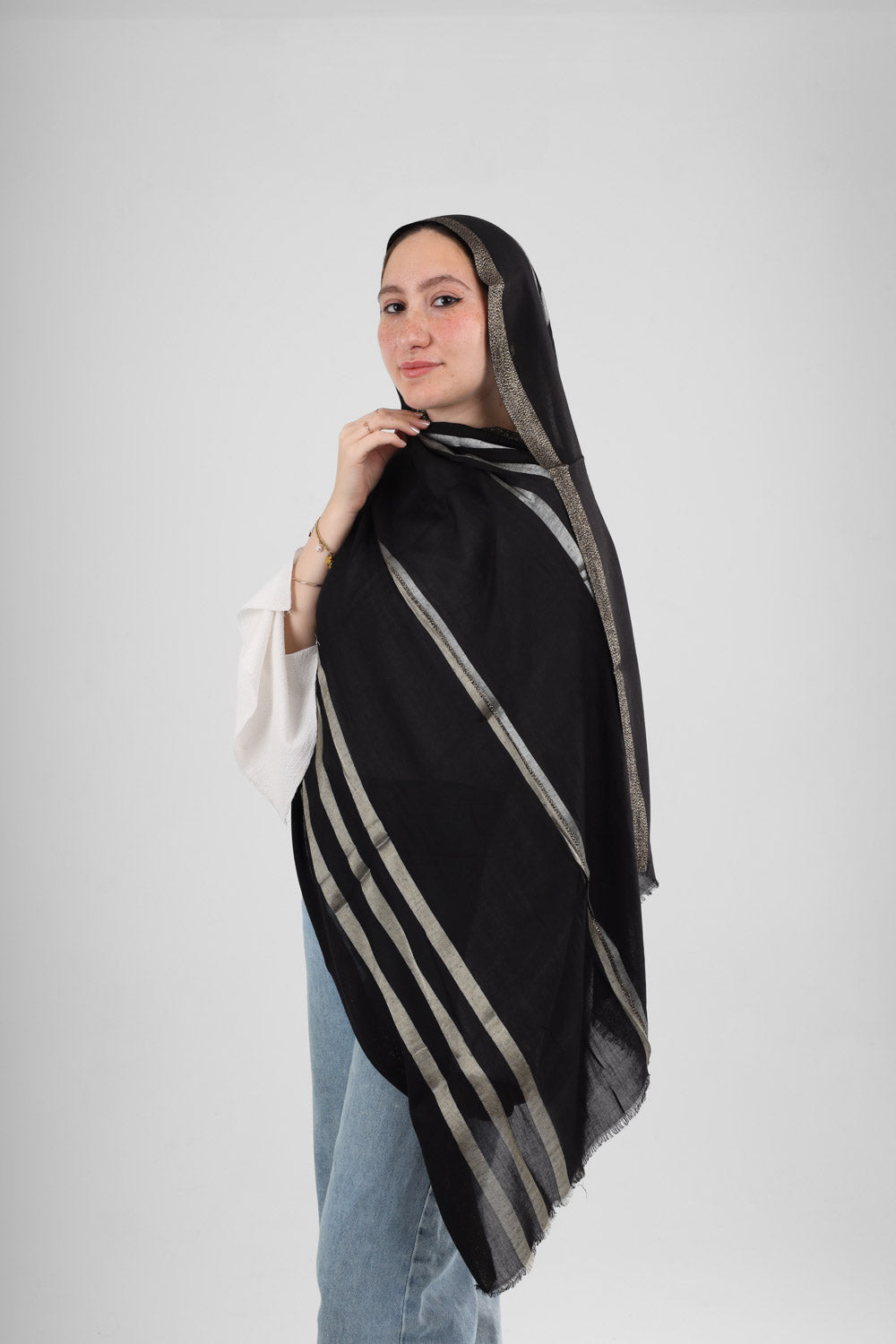 Iranian Linen scarf gold and silver
