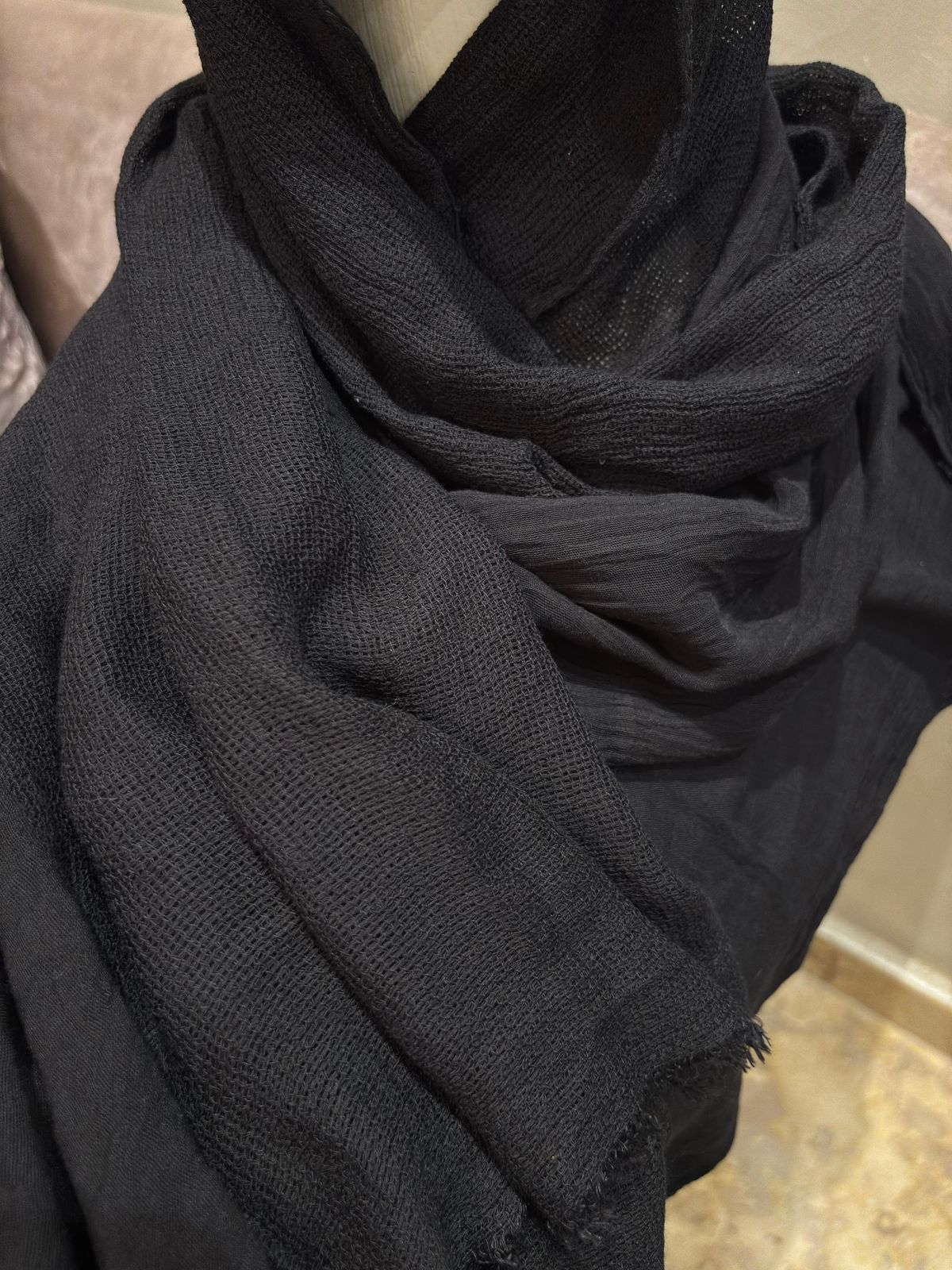 Half raffled and half Rassel Scarf