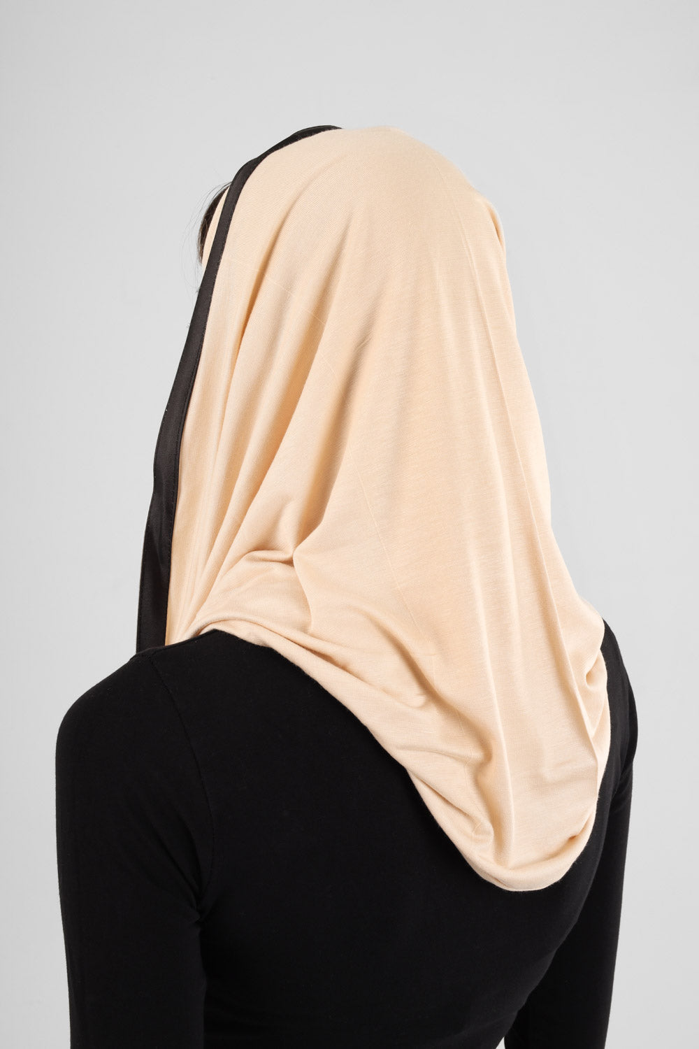 Quick Scarf beige and black