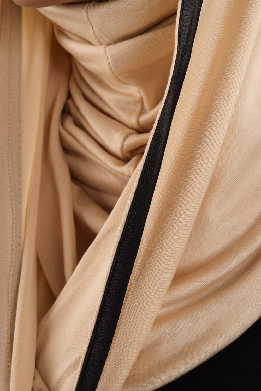 Quick Scarf beige and black