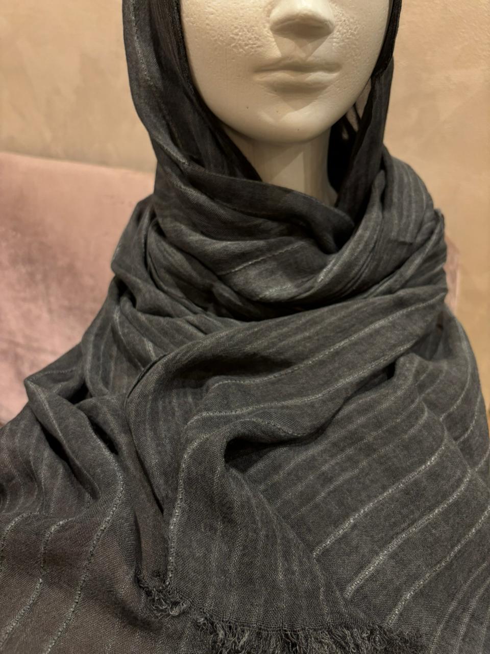 Pure linen threads